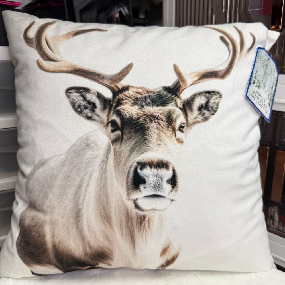 World Traveler Collection NWT Stunning Cream & Browns Velour 16” x 16” Pillow - Picture 2 of 8